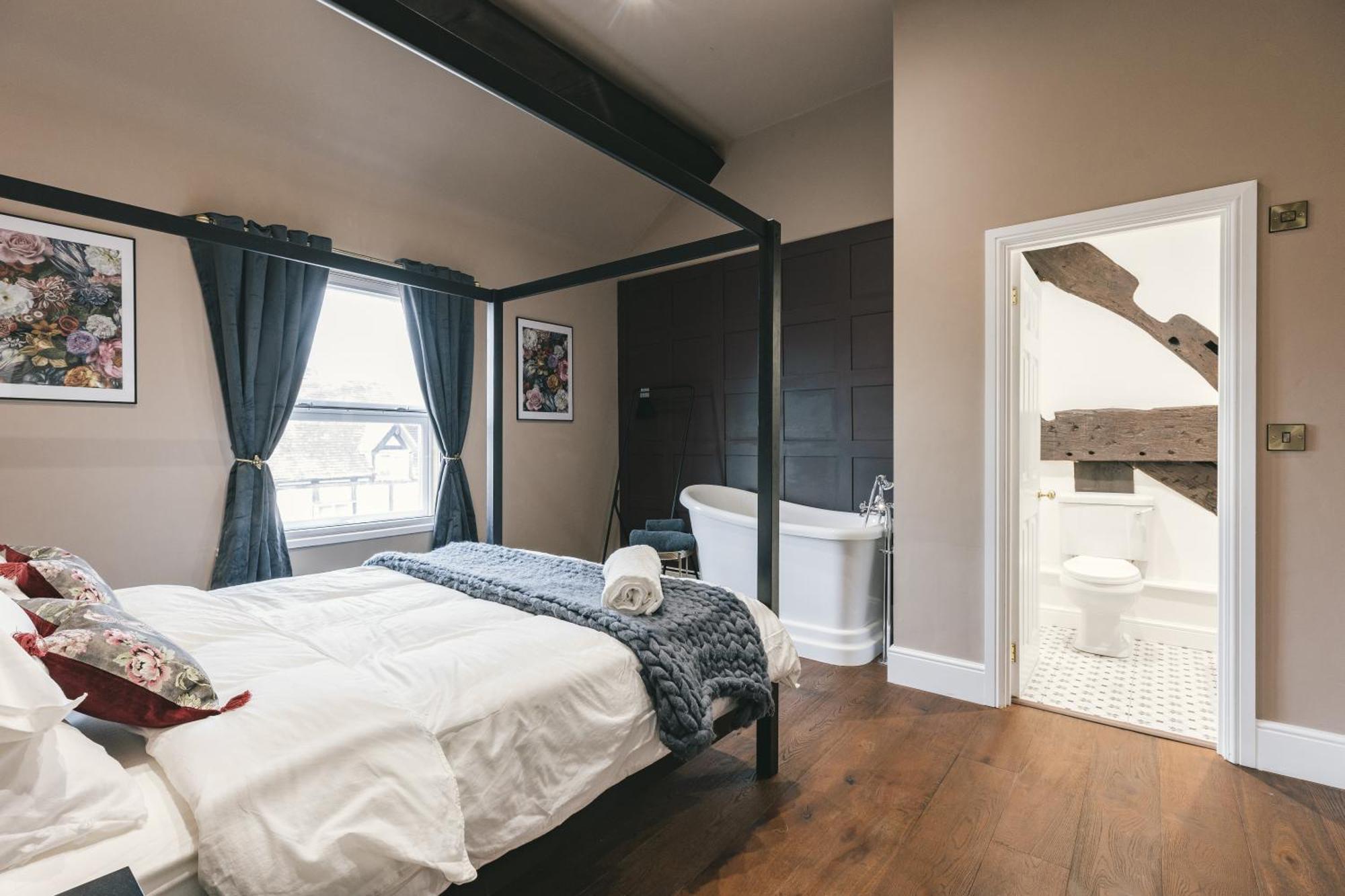 House With A Cinema And Games Room, Sleeps 17 Σριούσμπερι Εξωτερικό φωτογραφία